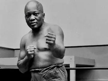 Trump otorga su perdón presidencial a un boxeador negro condenado hace más de 100 años Trump otorga su perdón presidencial a un boxeador negro condenado hace más de 100 años