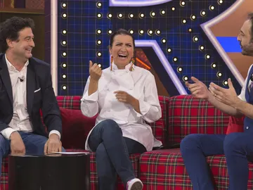 Silvia Abril se transforma en Samantha Vallejo-Nágera para crear el primer menú con emoticonos con Pepe Rodríguez Silvia Abril se transforma en Samantha Vallejo-Nágera para crear el primer menú con emoticonos con Pepe Rodríguez