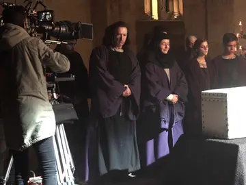 Nos colamos en el entierro de Guiamón para ser testigos de la tristeza de los Puig Nos colamos en el entierro de Guiamón para ser testigos de la tristeza de los Puig