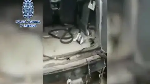 Detienen a dos personas y recuperan once vehículos para transportar droga en Campo de Gibraltar Detienen a dos personas y recuperan once vehículos para transportar droga en Campo de Gibraltar