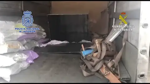 Desarticuladas dos organizaciones dedicadas al tráfico de marihuana y al contrabando de tabaco Desarticuladas dos organizaciones dedicadas al tráfico de marihuana y al contrabando de tabaco