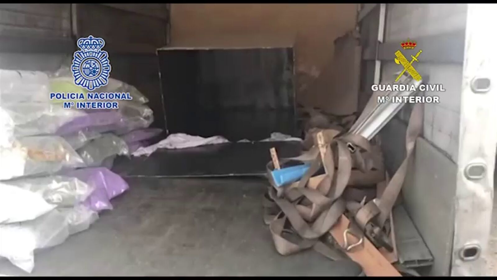 Desarticuladas dos organizaciones dedicadas al tráfico de marihuana y al contrabando de tabaco