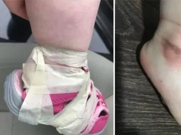 Los zapatos atados con cinta aislante Los zapatos atados con cinta aislante
