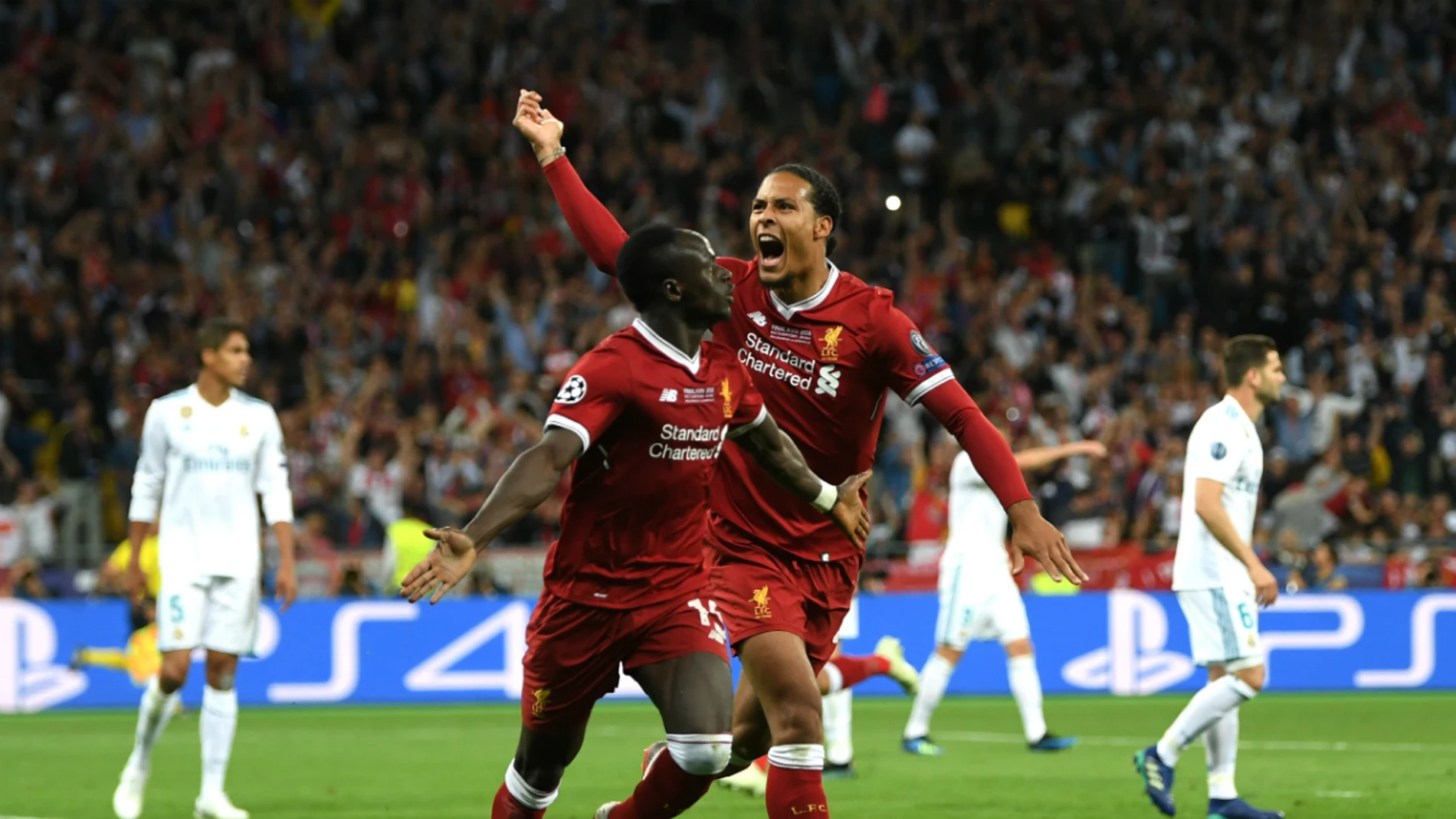 Mané celebra su gol