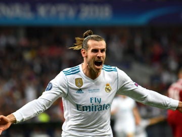 Gareth Bale celebrando el 2-1 