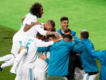 Los jugadores del Real Madrid celebran el 3-1 ante el Liverpool Los jugadores del Real Madrid celebran el 3-1 ante el Liverpool