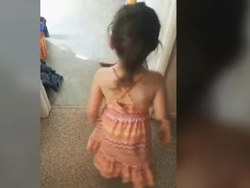 Vestido que el centro calificó como inapropiado Vestido que el centro calificó como inapropiado