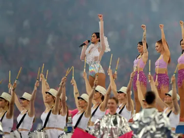 Dua Lipa, durante su actuación en la final de la Champions Dua Lipa, durante su actuación en la final de la Champions