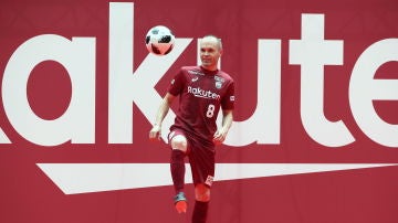 Iniesta en su presentación con el Vissel Kobe