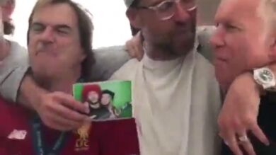 ¡Surrealista! Klopp cantando a las seis de la mañana 