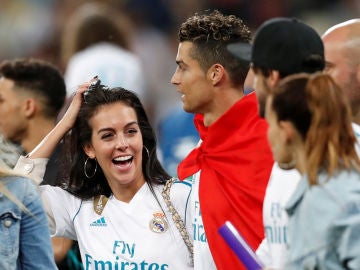 Georgina Rodríguez celebrando el éxito del Real Madrid en la Champions con Cristiano Ronaldo