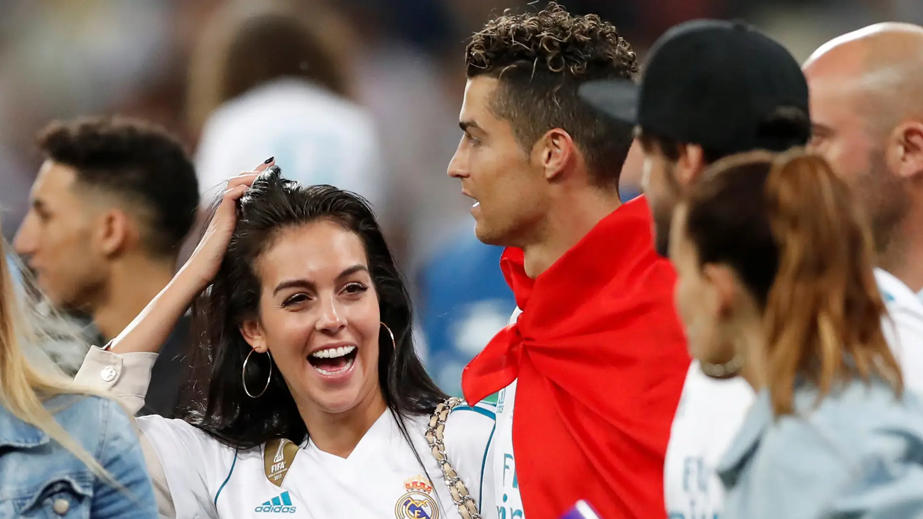 Georgina Rodríguez celebrando el éxito del Real Madrid en la Champions con Cristiano Ronaldo