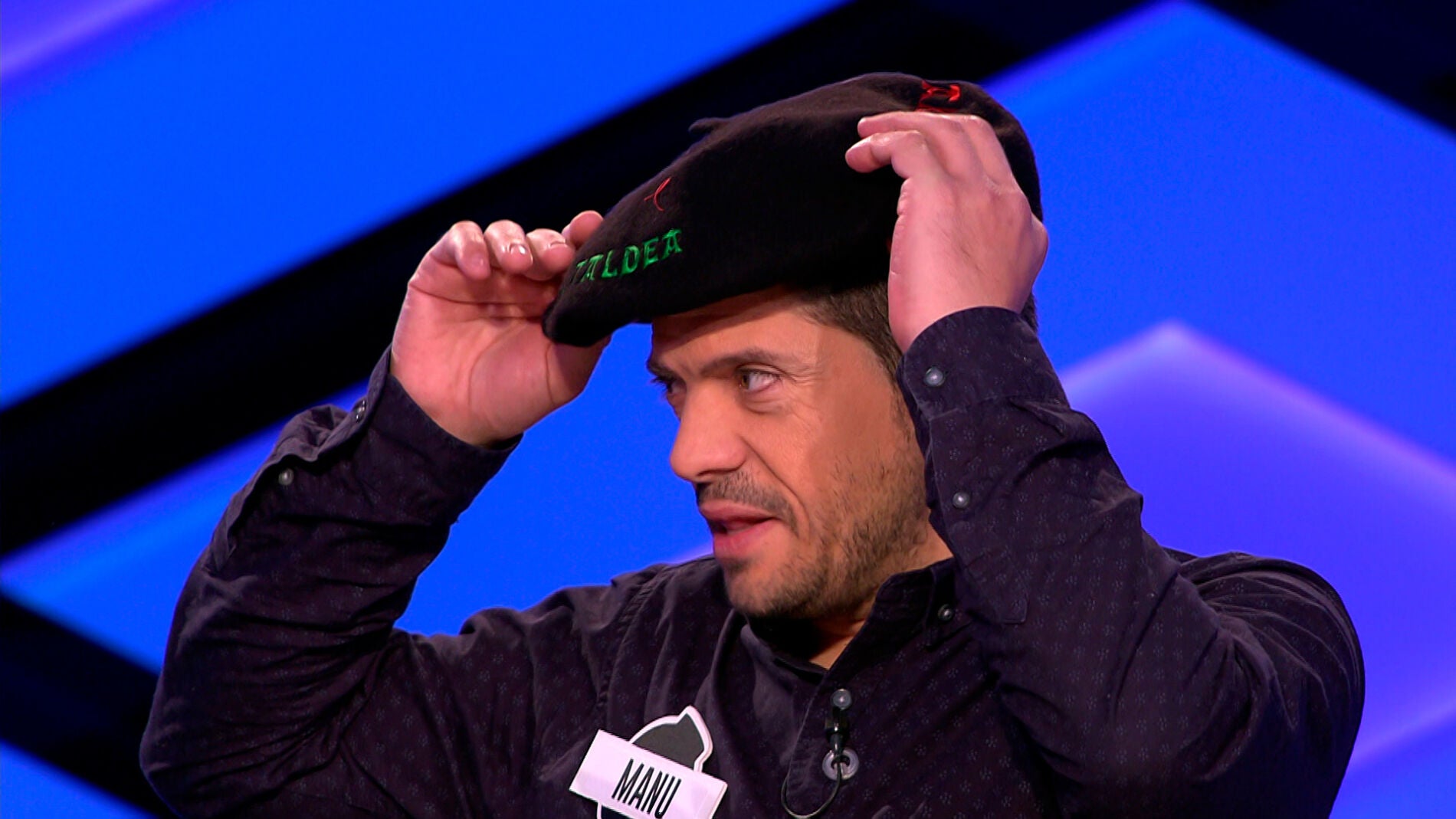 Manu, del equipo de 'Los Lobos', le rinde un homenaje a sus compa&ntilde;eros en '&iexcl;Boom!'