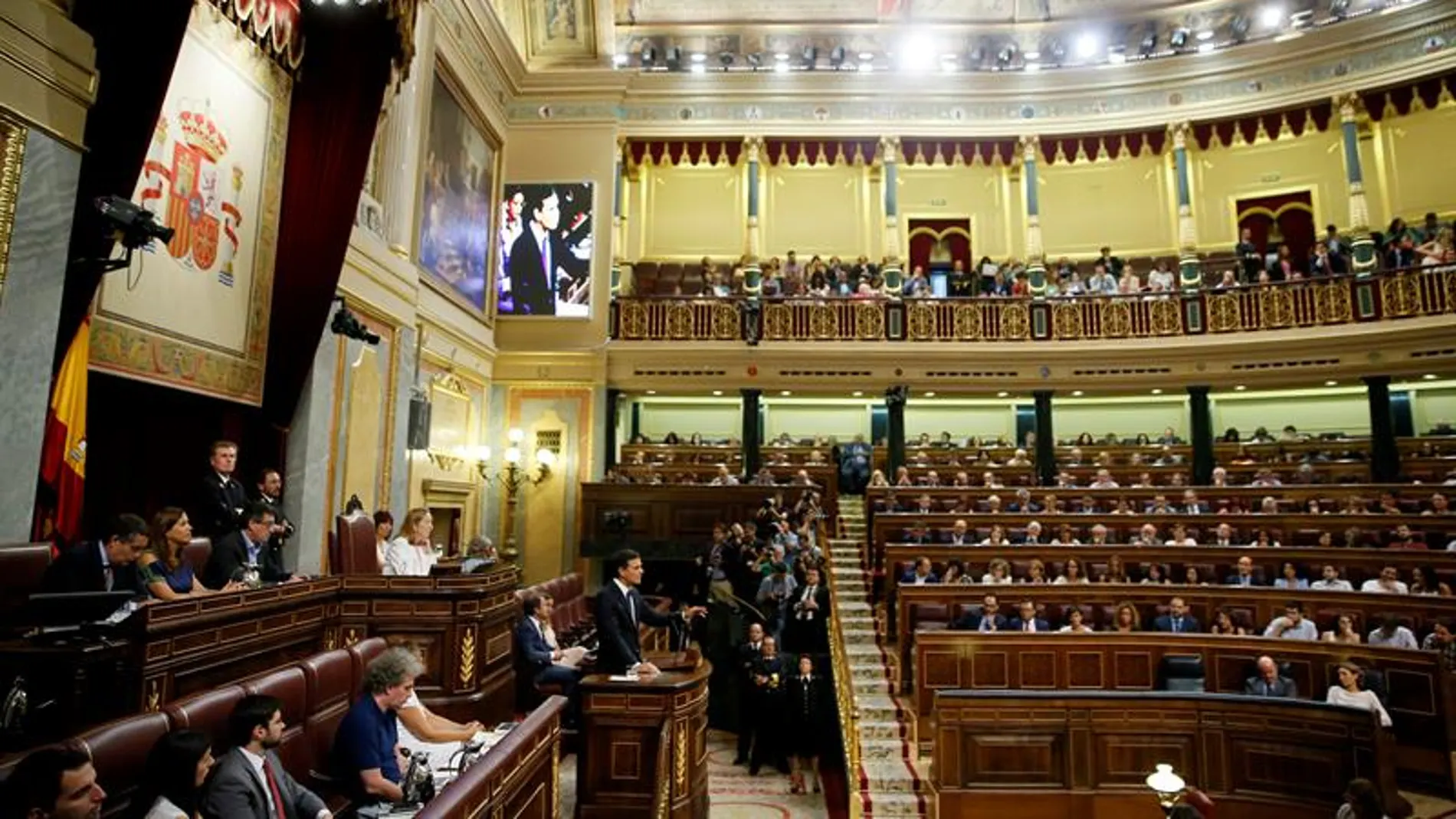 Vista general del Congreso durante una intervención de Pedro Sánchez