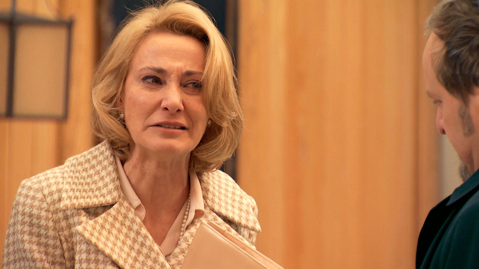 Matilde sufre una crisis de ansiedad al ver a Ernesto: "Voy a ocupar toda mi vida en hundirte"