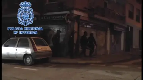 Identifican a tres radicales en Madrid en una operación en varios países por los disturbios del G-20 en Hamburgo Identifican a tres radicales en Madrid en una operación en varios países por los disturbios del G-20 en Hamburgo