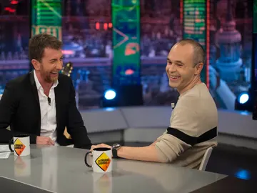 Andrés Iniesta contesta a Jordi Alba en 'El Hormiguero 3.0': "No me considero bueno" Andrés Iniesta contesta a Jordi Alba en 'El Hormiguero 3.0': "No me considero bueno"