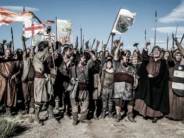Barcelona celebra la victoria ante el pueblo invasor Barcelona celebra la victoria ante el pueblo invasor