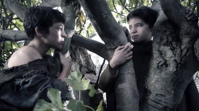 Joan templa las lágrimas de Arnau convirtiéndose en su inseparable 