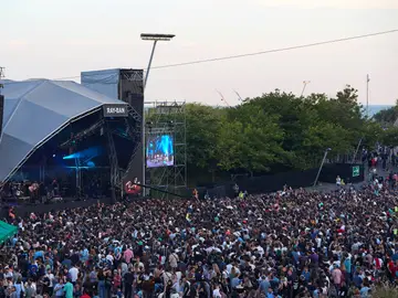 Numeroso público en la cuarta jornada del festival de música Primavera Sound Numeroso público en la cuarta jornada del festival de música Primavera Sound