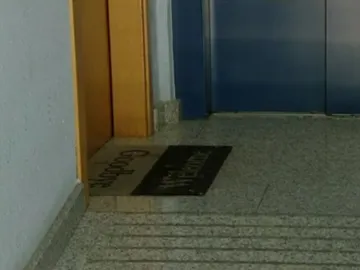 La puerta de la vivienda La puerta de la vivienda