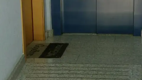 La puerta de la vivienda La puerta de la vivienda