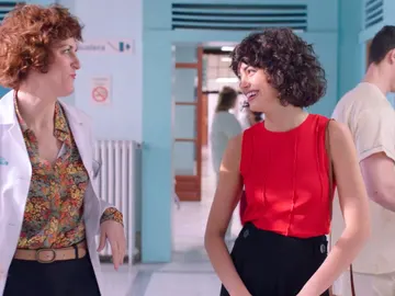 La ayudante de Celia, un pibón que afectará a la relación de Celia y Dolores La ayudante de Celia, un pibón que afectará a la relación de Celia y Dolores