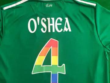 Los dorsales en apoyo a la comunidad LGTBI de la selección irlandesa Los dorsales en apoyo a la comunidad LGTBI de la selección irlandesa