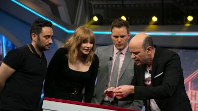 <p>Jandro mezcla ADN de animales para crear un nuevo dinosaurio en 'El Hormiguero 3.0'</p>