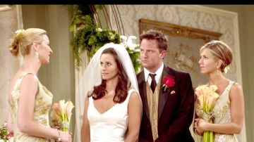Imagen de la boda de Monica y Chandler en 'Friends'