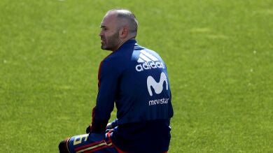 <p>Iniesta no descarta seguir tras el Mundial: 