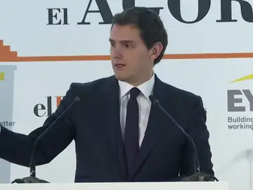 <p>Rivera asegura que su partido no va a cambiar de criterio y confirma que peleará para "sacar adelante" los Presupuestos</p> <p>Rivera asegura que su partido no va a cambiar de criterio y confirma que peleará para "sacar adelante" los Presupuestos</p>