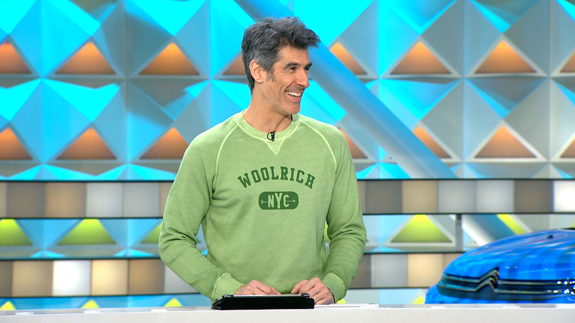 Las incre&iacute;bles prestaciones de lujo del coche m&aacute;s largo del mundo