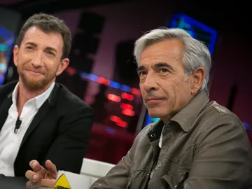 Imanol Arias revela en 'El Hormiguero 3.0' la reflexión de su nueva obra 'La vida a palos' Imanol Arias revela en 'El Hormiguero 3.0' la reflexión de su nueva obra 'La vida a palos'