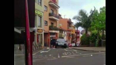 <p>Atracan una joyería de Tenerife y se dan a la fuga</p>