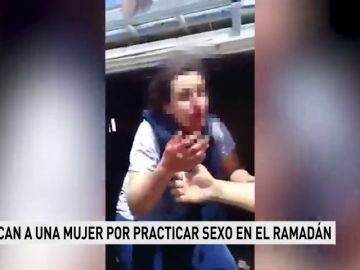 <p>Atacan a una mujer por practicar sexo en el Ramadán</p> <p>Atacan a una mujer por practicar sexo en el Ramadán</p>