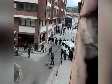 <p>Protestas en Alsasua tras la entrada en prisión de los jóvenes que agredieron a guardias civiles</p> <p>Protestas en Alsasua tras la entrada en prisión de los jóvenes que agredieron a guardias civiles</p>