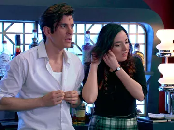 María sorprende a Trini y a Carvajal hijo en pleno momento de pasión María sorprende a Trini y a Carvajal hijo en pleno momento de pasión