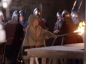 Nos colamos tras las cámaras de la quema del cadáver de Bernat Nos colamos tras las cámaras de la quema del cadáver de Bernat
