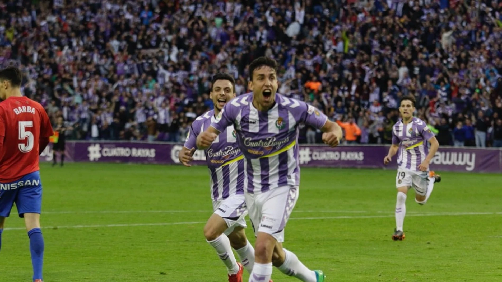 Los jugadores del Valladolid celebran un gol ante el Sporting Los jugadores del Valladolid celebran un gol ante el Sporting