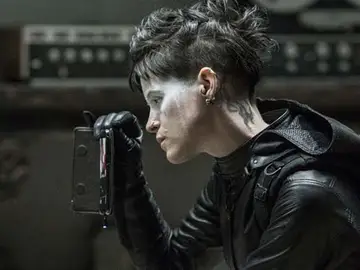 Claire Foy en 'Lo que no te mata te hace más fuerte' Claire Foy en 'Lo que no te mata te hace más fuerte'