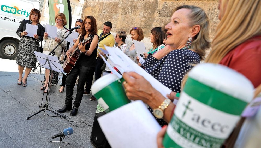 La Asociación Española contra el Cáncer celebra un acto de apoyo a pacientes