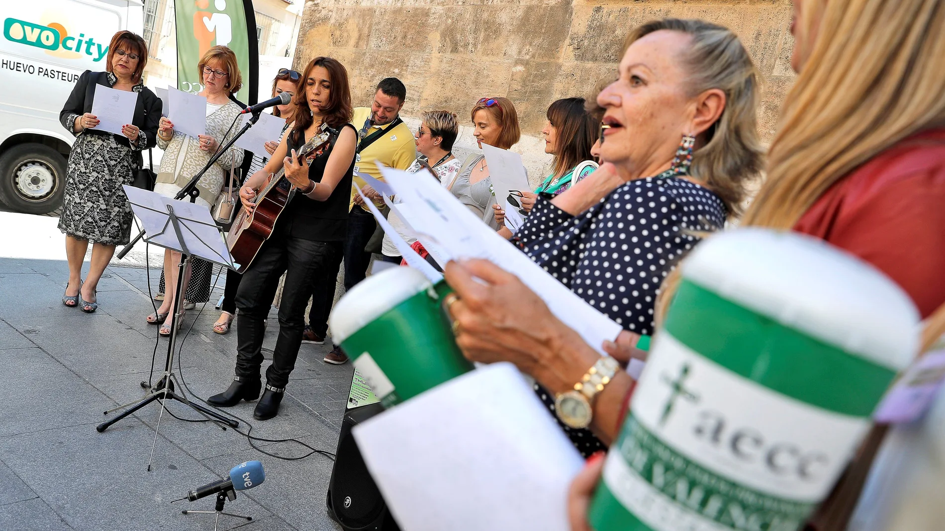 La Asociación Española contra el Cáncer celebra un acto de apoyo a pacientes La Asociación Española contra el Cáncer celebra un acto de apoyo a pacientes