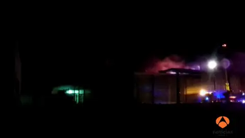 <p>Un espectacular incendio devora una panificadora de Mercadona en Valencia</p> <p>Un espectacular incendio devora una panificadora de Mercadona en Valencia</p>