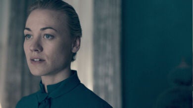 Así es Serena Joy, la esposa del comandante Fred Waterford en 'El cuento de la criada'