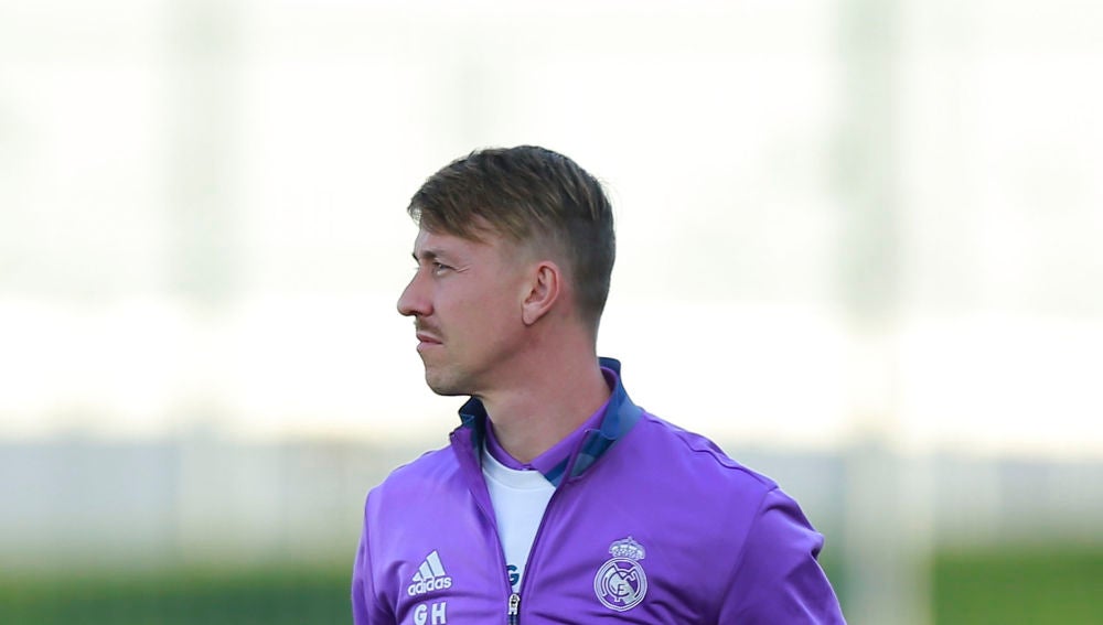 José María Gutiérrez 'Guti', entrenando al Real Madrid en un partido de la 'Youth League'