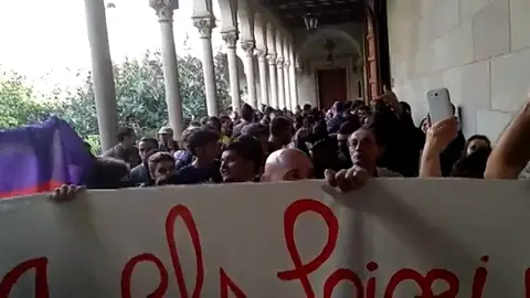 Arran, CUP y sindicatos de estudiantes boicotean un acto de la SCC en la Universidad de Barcelona Arran, CUP y sindicatos de estudiantes boicotean un acto de la SCC en la Universidad de Barcelona