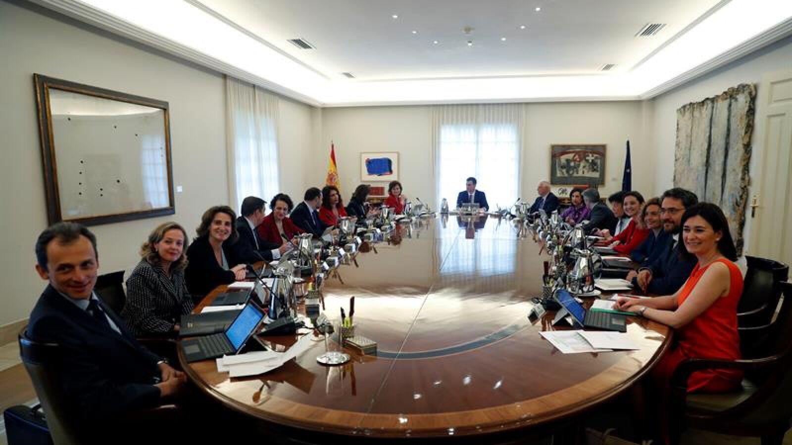 Pedro Sánchez reúne por primera vez a su Consejo de Ministros tras tomar posesión de sus cargos