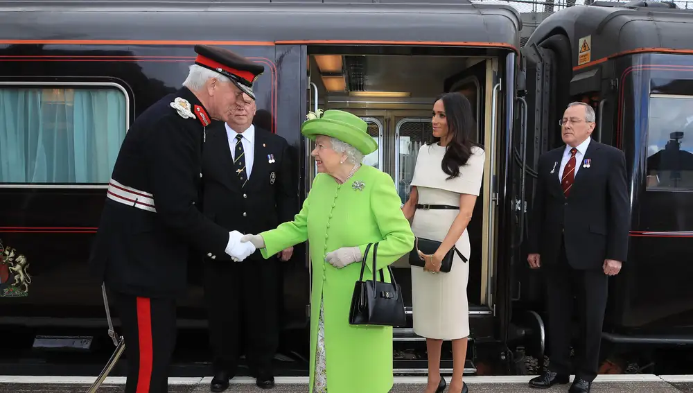 Meghan Markle y la reina Isabel II