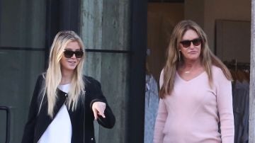 Caitlyn Jenner y Sophia Hutchins